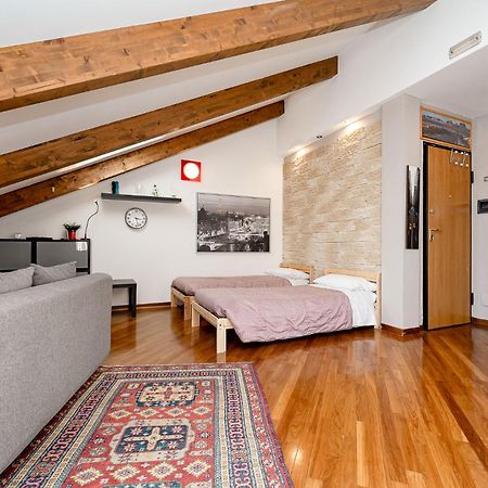 トリノStagabin La Mansarda Panoramica Un Rifugio Di Eleganza E Tranquillitaアパートメント エクステリア 写真