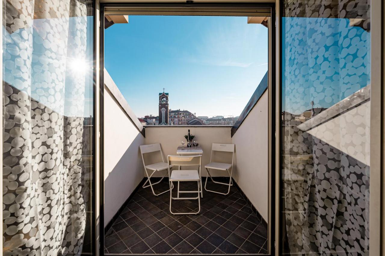 トリノStagabin La Mansarda Panoramica Un Rifugio Di Eleganza E Tranquillitaアパートメント エクステリア 写真