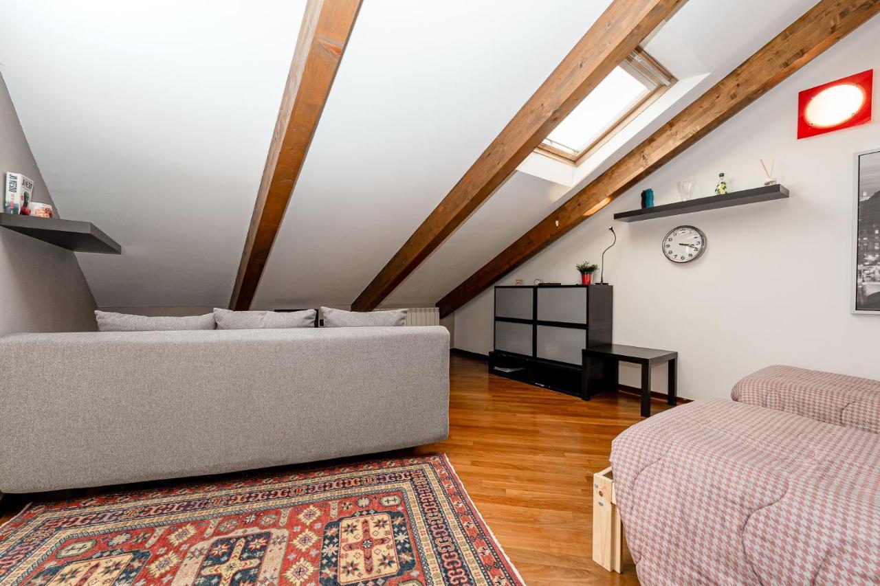 トリノStagabin La Mansarda Panoramica Un Rifugio Di Eleganza E Tranquillitaアパートメント エクステリア 写真